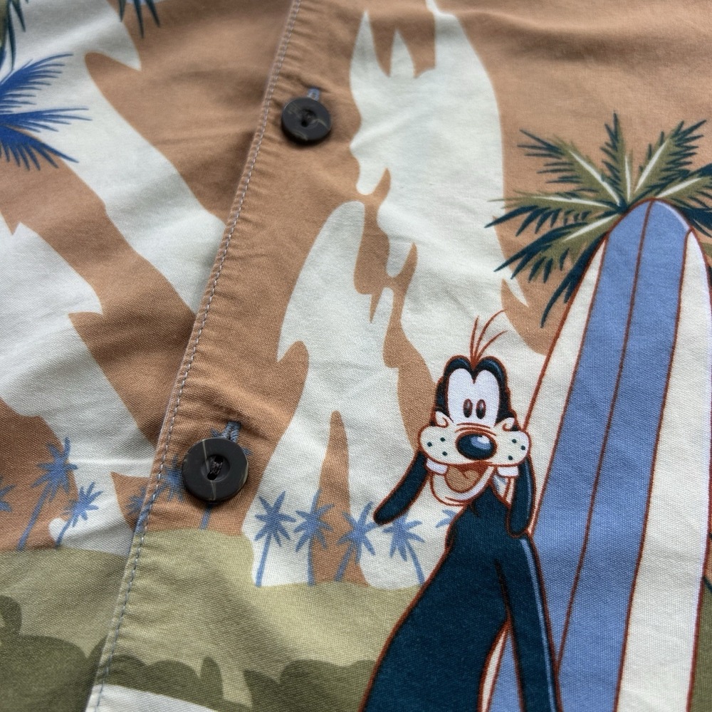 Disney Hawaiian Aloha Medium Mickey Mouse Goofy Donald Duck Beach Button Up - Picture 2 of 10